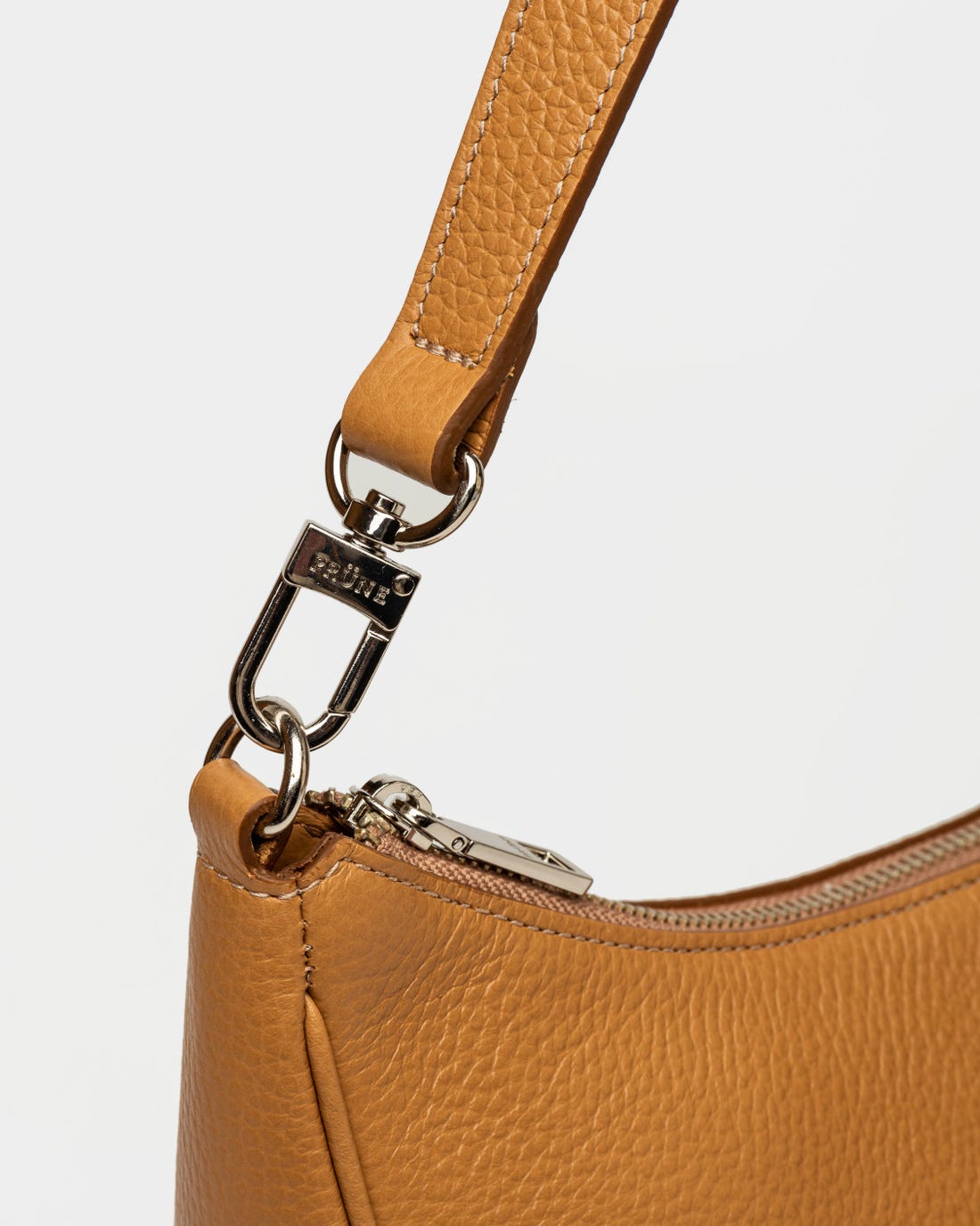 Bandolera Venice en cuero graneado