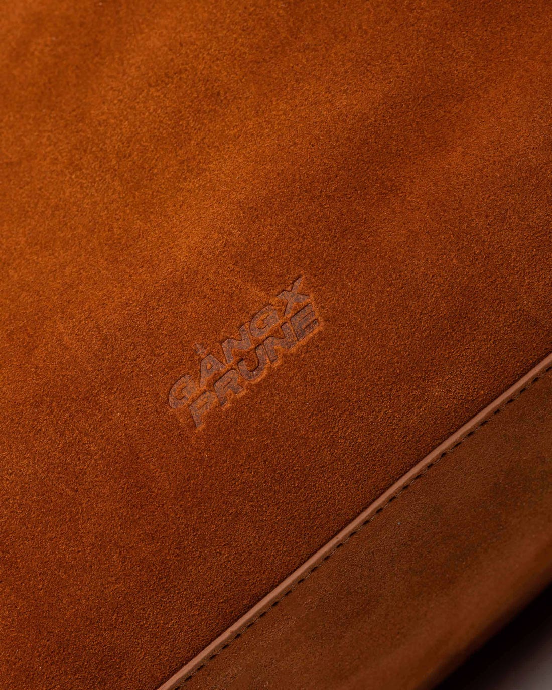 Shopper The Gang Manifest en cuero gamuzón