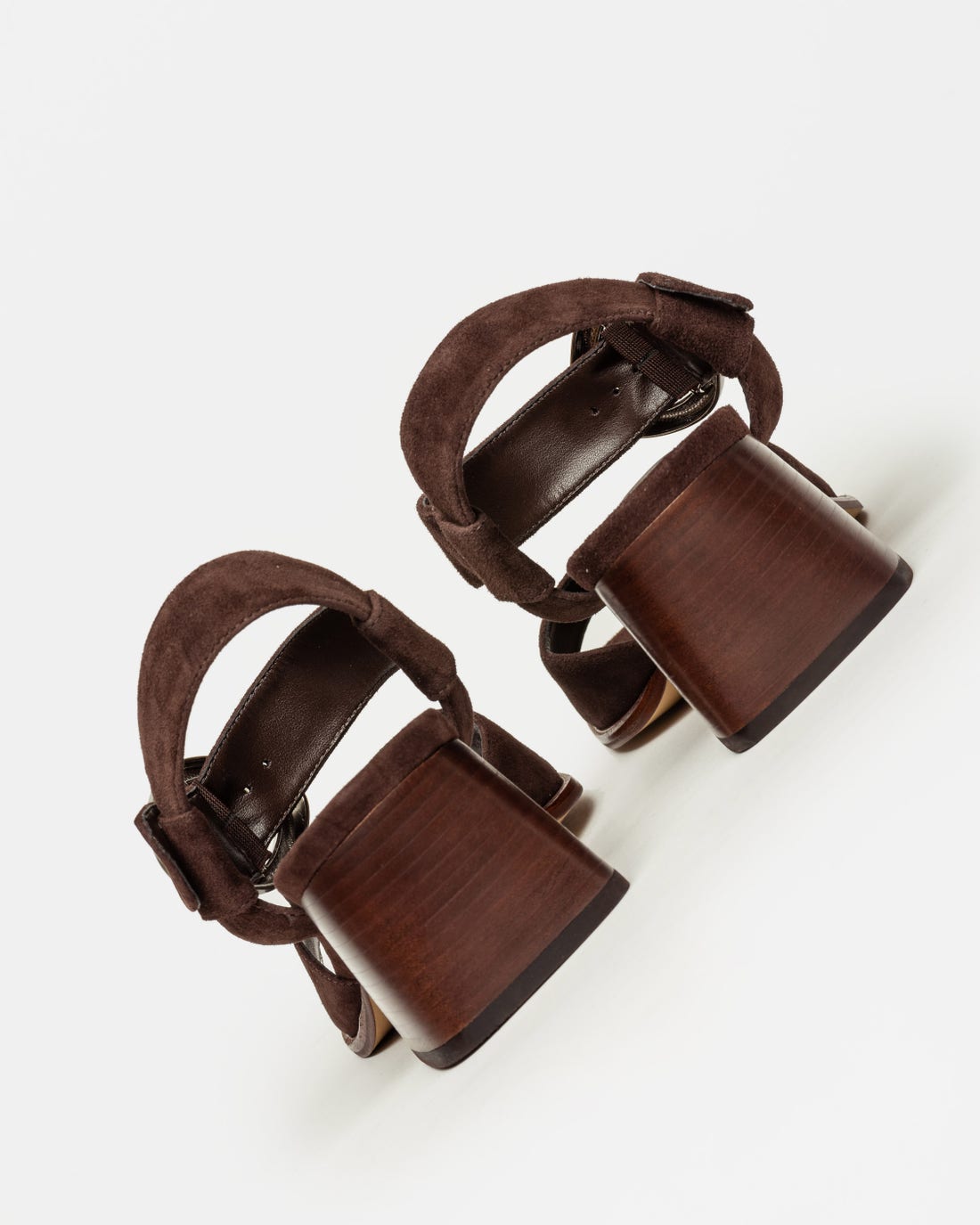 Sandalia media Julie en gamuza