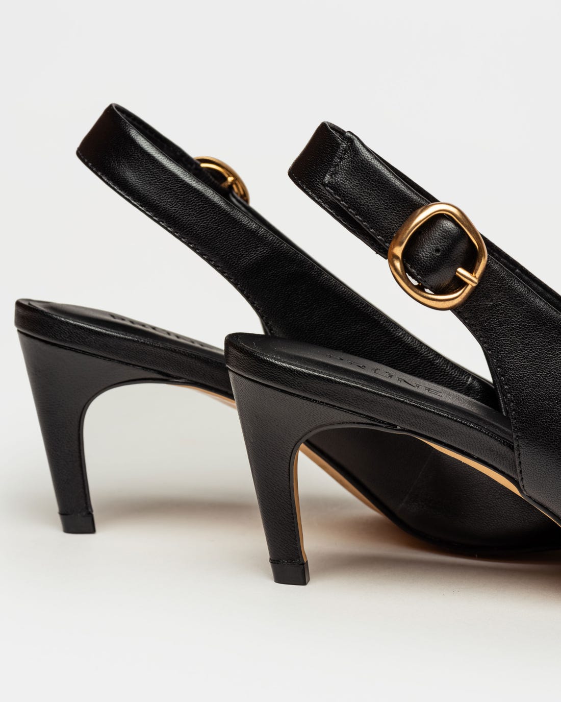 Stiletto Milan en cuero liso