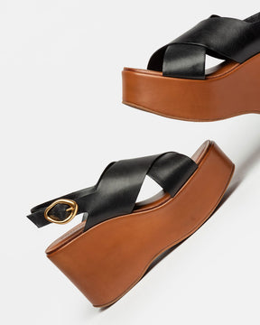 Sandalia alta Eloisa en cuero liso