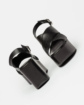 Sandalia alta Eloisa en cuero liso